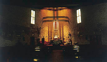 Iglesia de la Resurrección (Babel). 1070. Interior/ Resurreccion church (Babel). 1979. Interior