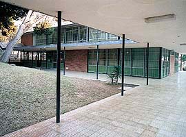 CESA, Pabelln de Gobierno  (1965). Foto actual / CESA, 4th Pavilion (1974). Modern photograph
