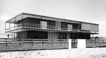 Casa Knoff . Foto de poca, 1964 / Knoff house. Period photograph, 1964