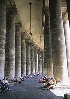 Vaticano. Bernini, la columnata de la plaza/Vatican City. Bernini, Piazza Obliqua colonnade