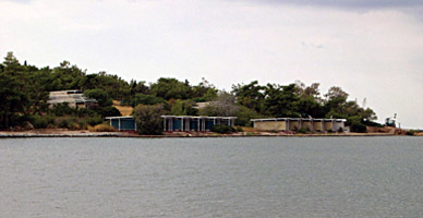 Vista actual de los pabellones del Astir beach and resor en Glyfada/Present-day view of the Astir beach and resort pavilions at Glyfada